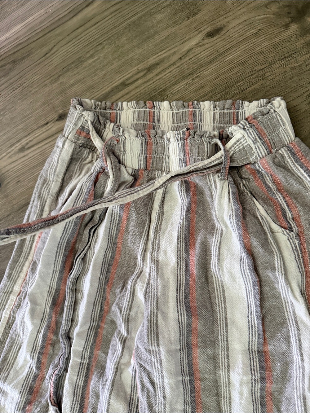 Knox Rose Striped Wide-Leg Pants in White, Pink, and Tan - Picture 2 of 3